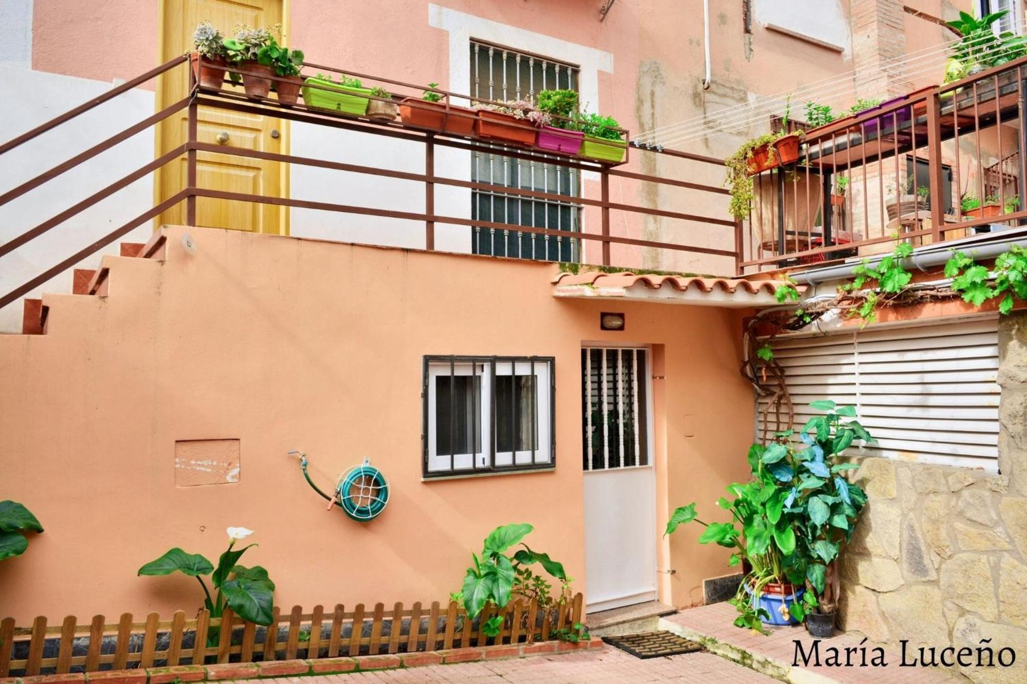 Comfortable Apartment In Caceres 55 M² Welcoming Terrace Exterior photo